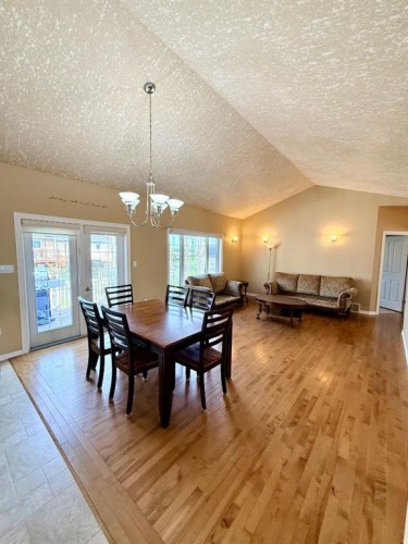 11106 107 Ave, La Crete, AB - Indoor Photo Showing Dining Room