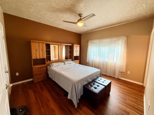 11106 107 Ave, La Crete, AB - Indoor Photo Showing Bedroom