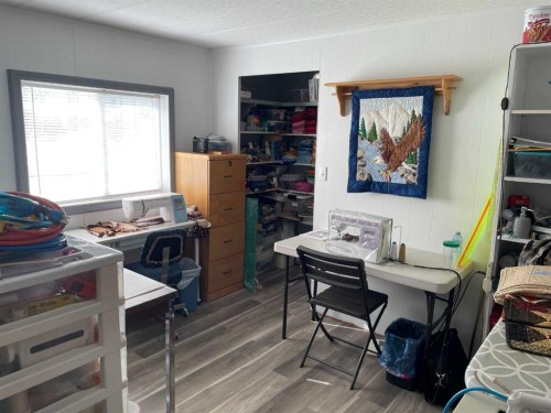 908 6 Avenue, Hines Creek, AB - Indoor