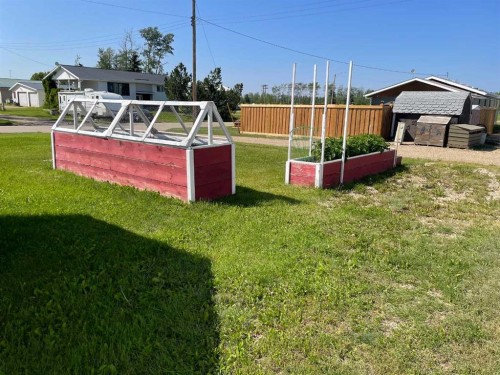908 6 Avenue, Hines Creek, AB - Outdoor