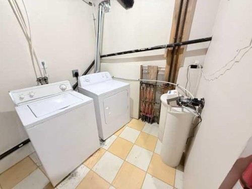861023 Rr 214, Rural Northern Lights, County Of, AB - Indoor Photo Showing Laundry Room