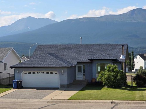 10913 Grande Avenue  Grande Cache, AB T0E 0Y0