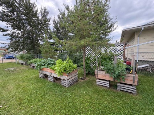 10313 89 Street, Peace River, AB - Outdoor
