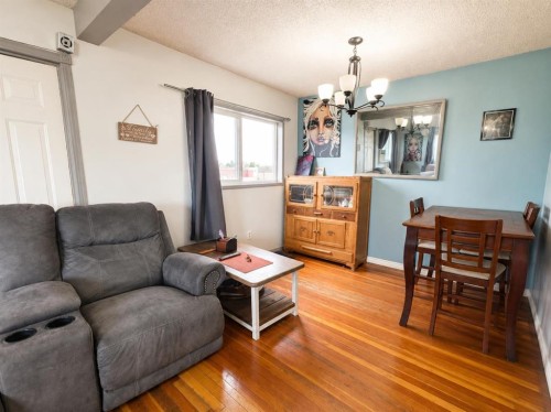 4631 50 Street, Rycroft, AB - Indoor Photo Showing Living Room
