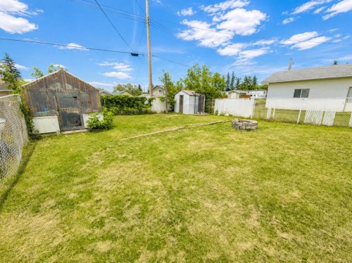4631 50 Street, Rycroft, AB - Outdoor