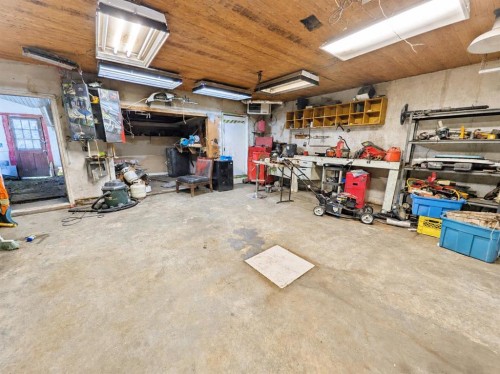 4631 50 Street, Rycroft, AB - Indoor Photo Showing Garage