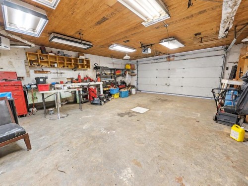 4631 50 Street, Rycroft, AB - Indoor Photo Showing Garage