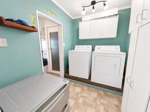4631 50 Street, Rycroft, AB - Indoor Photo Showing Laundry Room