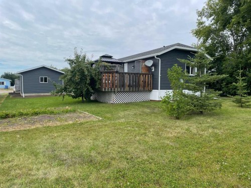 10405 100 Street, Fairview, AB - Outdoor With Deck Patio Veranda