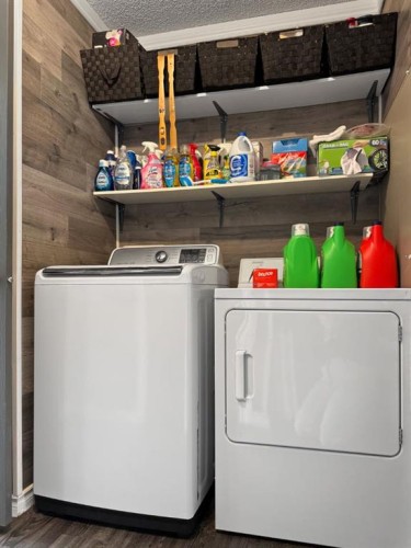 248 Mawdsley Crescent, Grande Cache, AB - Indoor Photo Showing Laundry Room