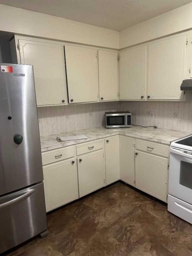 4805 55 Avenue, Valleyview, AB - Indoor Photo Showing Kitchen