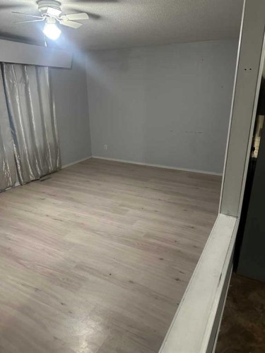 4805 55 Avenue, Valleyview, AB - Indoor Photo Showing Other Room