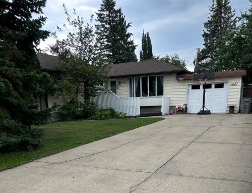 9827 105 Avenue  Grande Prairie, AB T8V 1G7