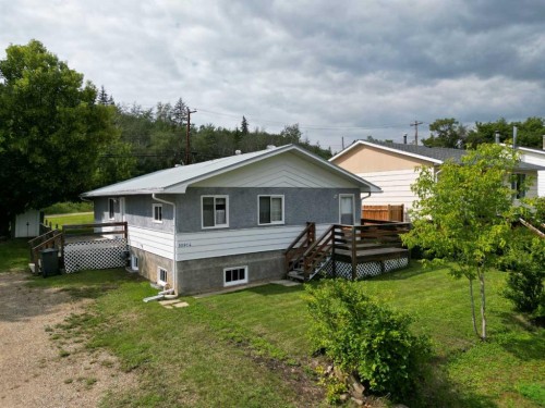 10914 90 Street  Peace River, AB T8S 1P1