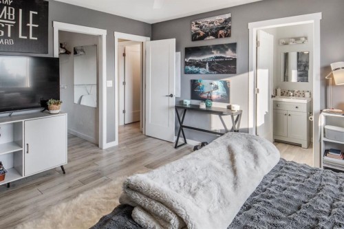 102 Pinnacle Crescent, Grande Prairie, AB - Indoor Photo Showing Bedroom