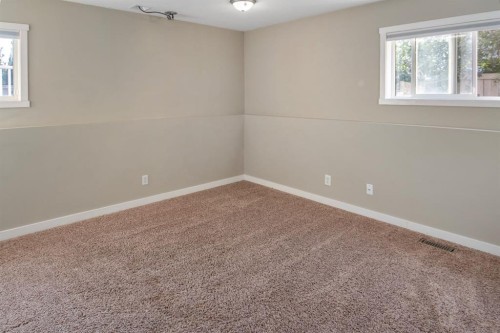 102 Pinnacle Crescent, Grande Prairie, AB - Indoor Photo Showing Other Room