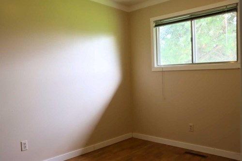 4812 53 Avenue, Valleyview, AB - Indoor Photo Showing Other Room