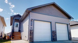 9517 113 Avenue  Clairmont, AB T8X 0T2