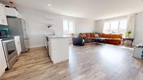 9517 113 Avenue, Clairmont, AB - Indoor Photo Showing Kitchen