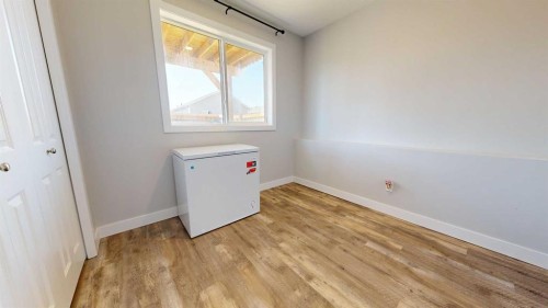 9517 113 Avenue, Clairmont, AB - Indoor Photo Showing Other Room