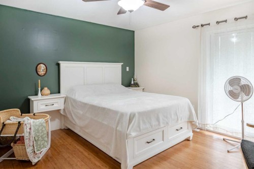 10602 101 Ave, Hythe, AB - Indoor Photo Showing Bedroom