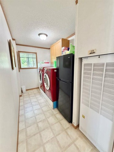 4612 48 Street, Rycroft, AB - Indoor Photo Showing Laundry Room