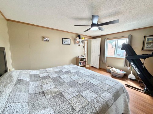 4612 48 Street, Rycroft, AB - Indoor Photo Showing Bedroom