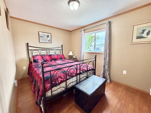 4612 48 Street, Rycroft, AB - Indoor Photo Showing Bedroom