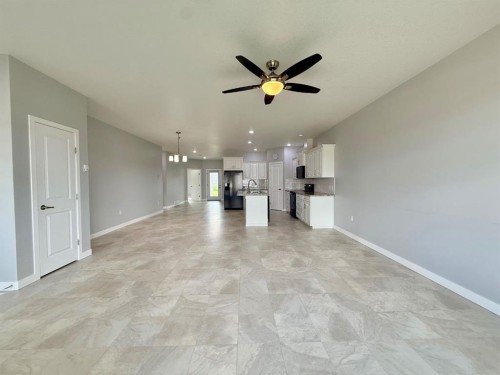 9904 111 Street Unit 4, La Crete, AB - Indoor Photo Showing Other Room