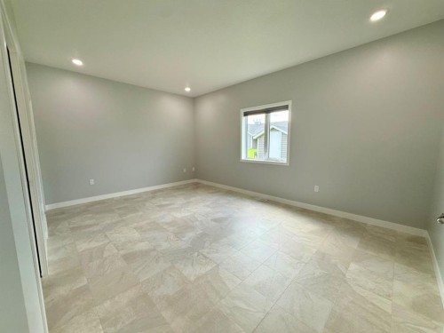 9904 111 Street Unit 4, La Crete, AB - Indoor Photo Showing Other Room