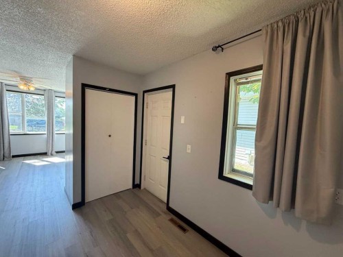 10816 107 Avenue, Fairview, AB - Indoor Photo Showing Other Room