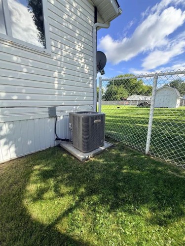 10629 101 Ave, La Crete, AB - Outdoor