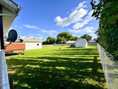 10629 101 Ave, La Crete, AB - Outdoor