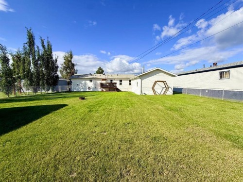 10629 101 Ave, La Crete, AB - Outdoor