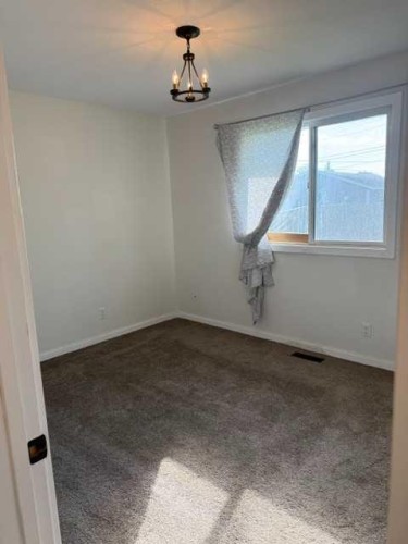 10205 103 Street, High Level, AB - Indoor Photo Showing Other Room
