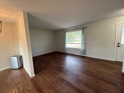 10205 103 Street, High Level, AB - Indoor Photo Showing Other Room