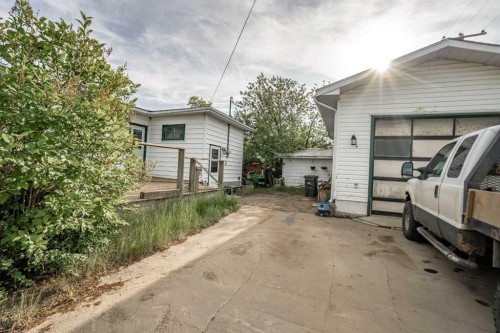 9702 100 Ave, Nampa, AB - Outdoor