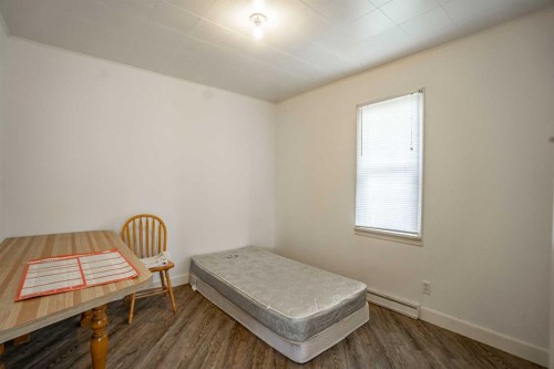 9702 100 Ave, Nampa, AB - Indoor