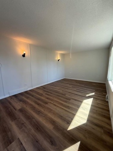 5032 55Th Avenue, High Prairie, AB - Indoor Photo Showing Other Room