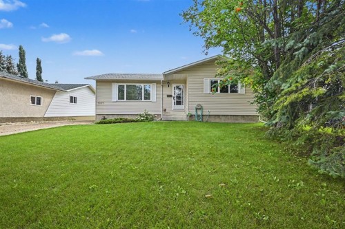 7325 97A Street  Grande Prairie, AB T8V 4X5