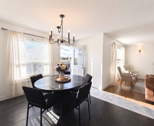 9010 Willow Drive, Grande Prairie, AB - Indoor Photo Showing Dining Room