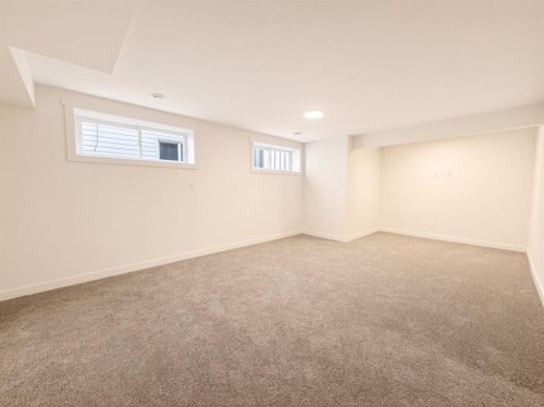 9010 Willow Drive, Grande Prairie, AB - Indoor Photo Showing Other Room