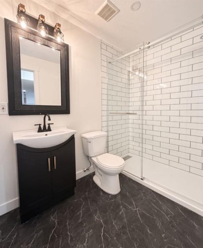 9010 Willow Drive, Grande Prairie, AB - Indoor Photo Showing Bathroom
