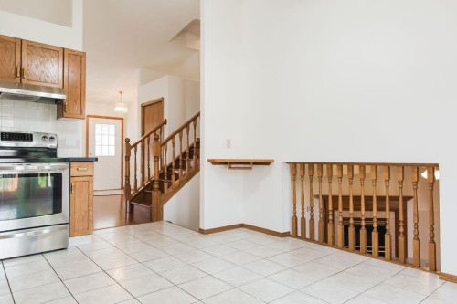 10610 Michaelis Boulevard, Grande Prairie, AB - Indoor Photo Showing Kitchen