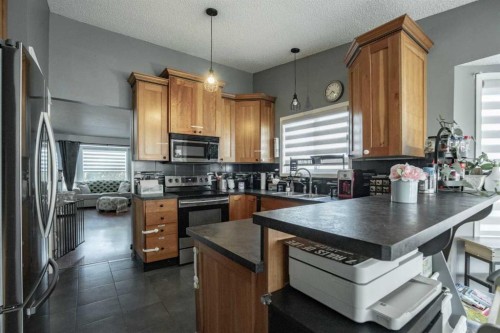 5405 42 Ave, Grimshaw, AB - Indoor Photo Showing Kitchen