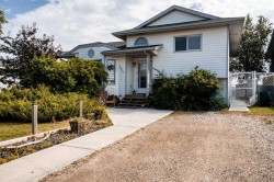 5405 42 Ave Grimshaw, AB T0H 1W0