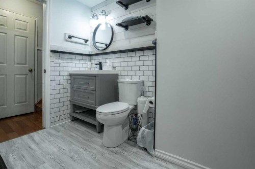 5405 42 Ave, Grimshaw, AB - Indoor Photo Showing Bathroom