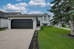 9329 69 Avenue Grande Prairie, AB T8V 6T3