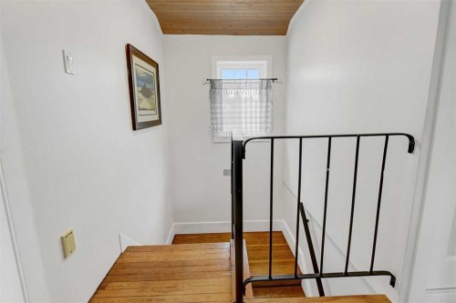 918 5 Avenue, Beaverlodge, AB - Indoor Photo Showing Other Room