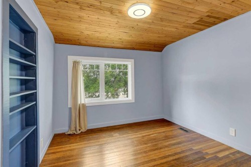 918 5 Avenue, Beaverlodge, AB - Indoor Photo Showing Other Room